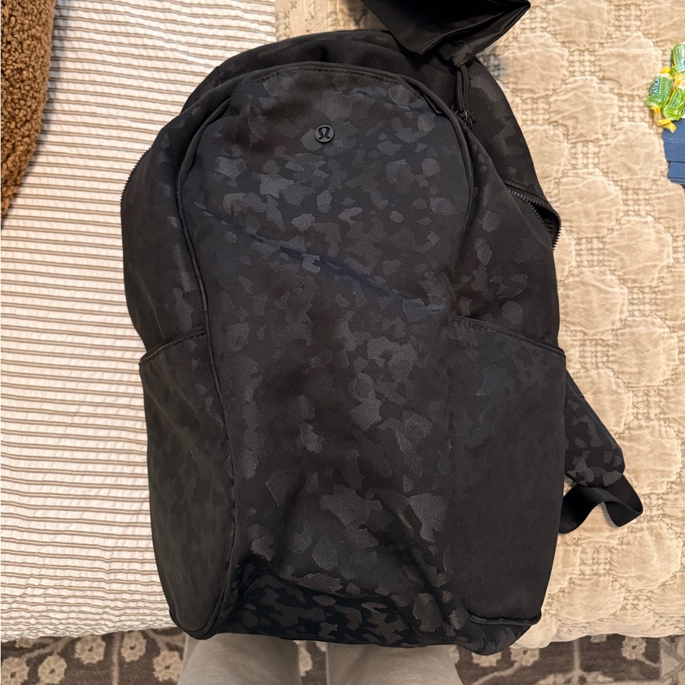 Lululemon Black Patterned Backpack - image 2